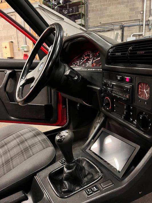 E30 Center Console Touchscreen Mount - CarPlay