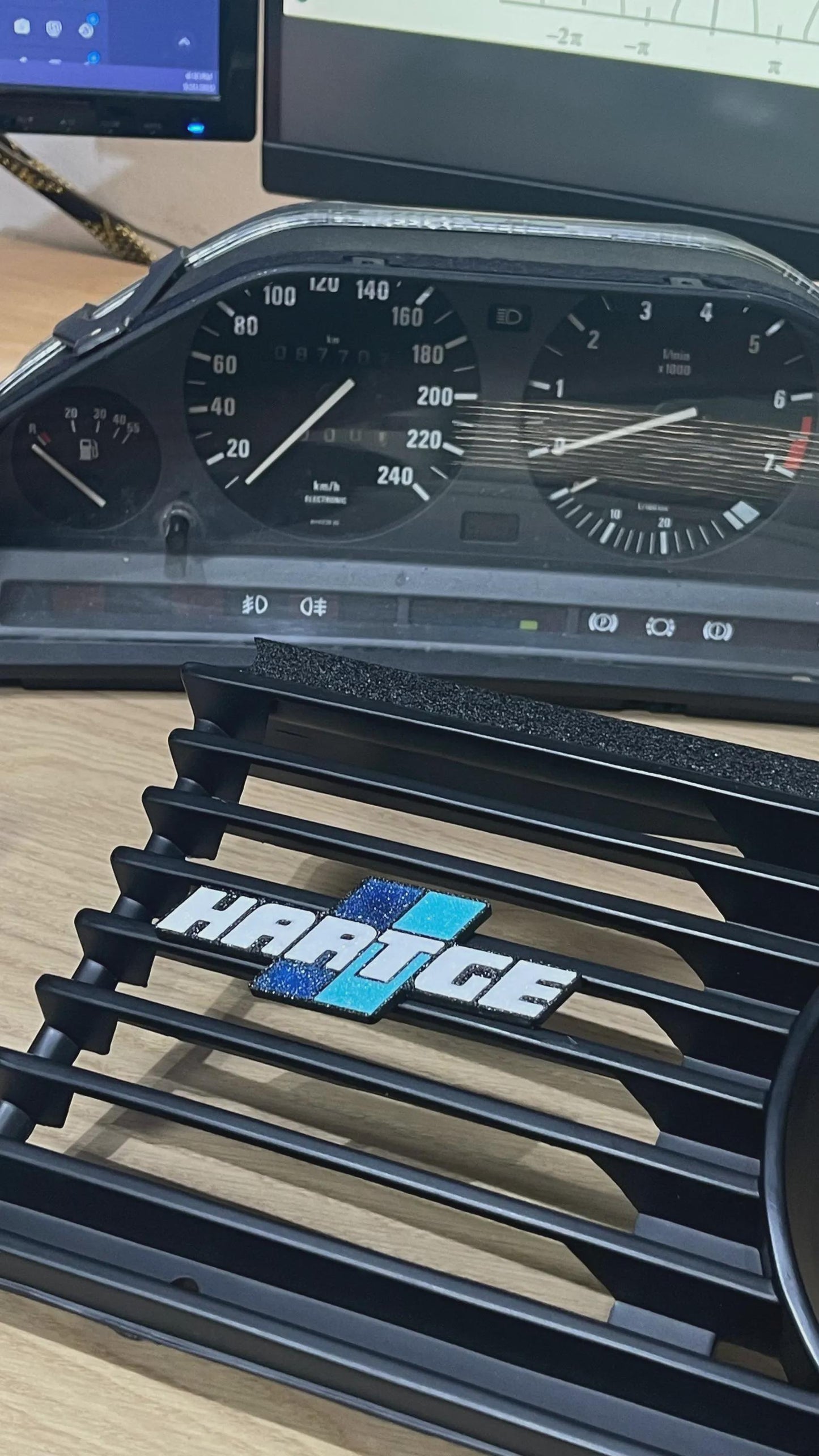 Bmw E30 Hartge grill badge / emblem