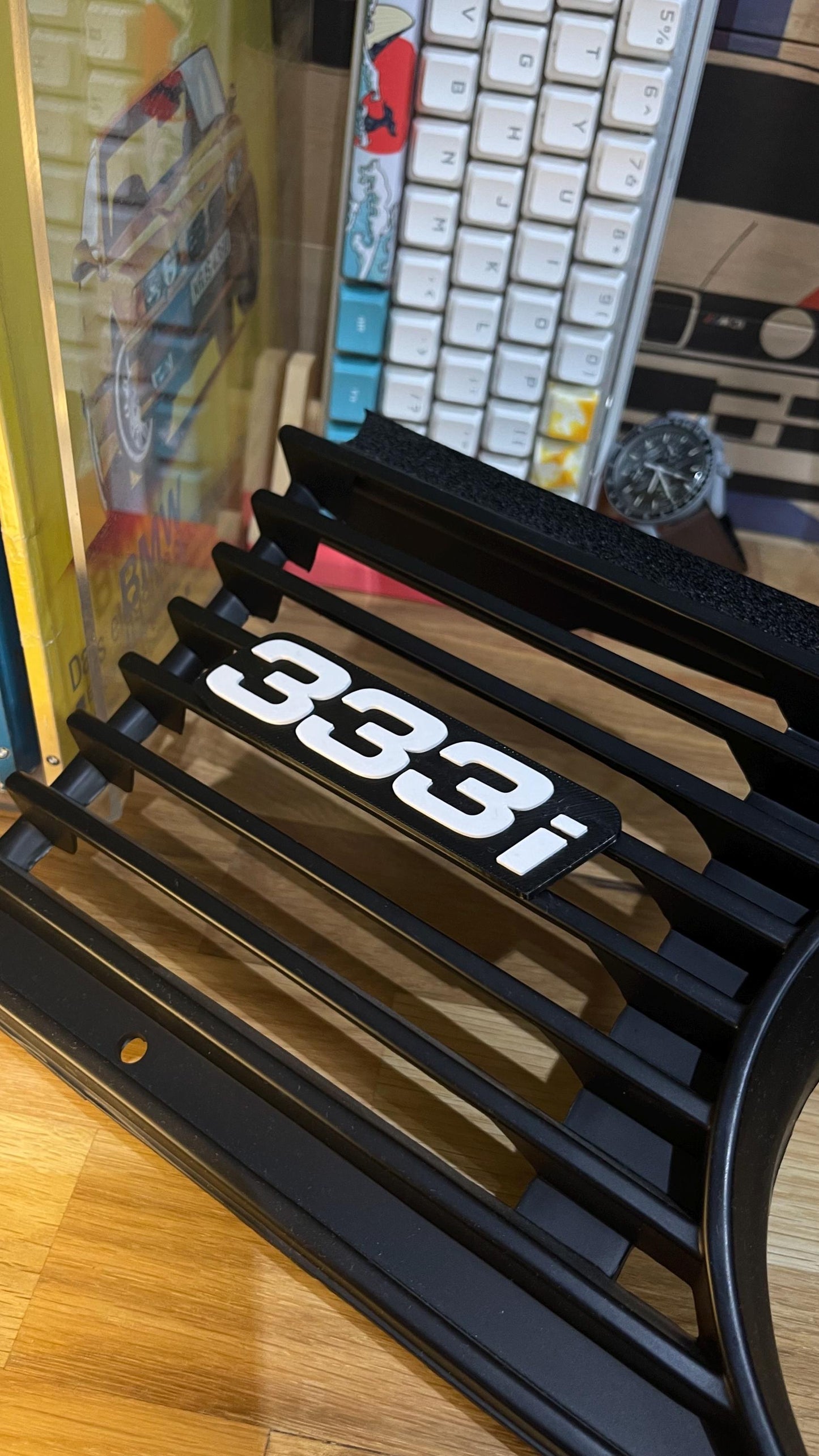 BMW E30 333i/330i Grill Badge