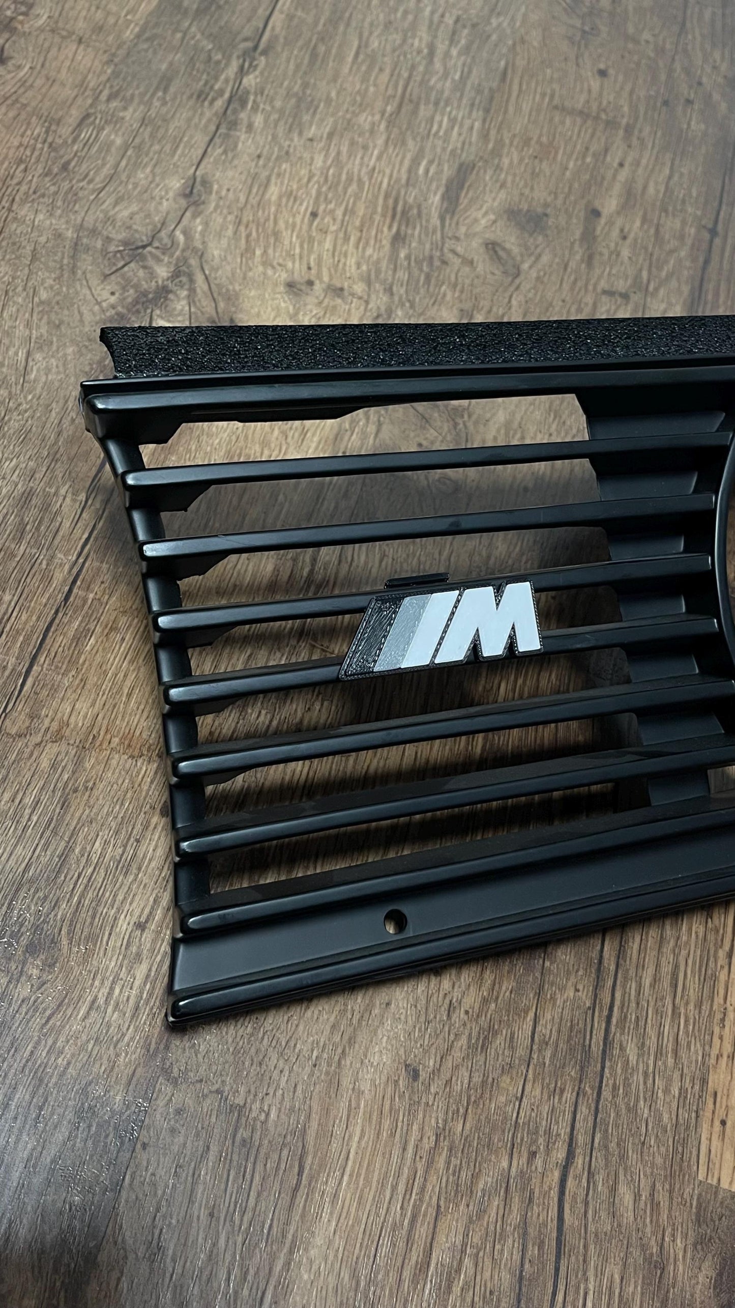 BMW E30 "Monochrome" Front Grill M-Badge (M-tech)