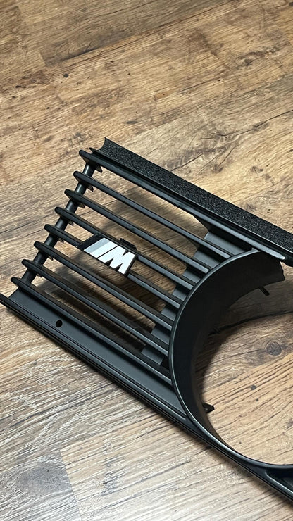 BMW E30 "Monochrome" Front Grill M-Badge (M-tech)